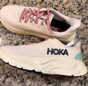 Hoka Ahari 8