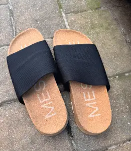 massage footwear